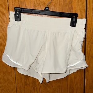 Lululemon Hotty Hot High-Rise Lined Short 2.5”